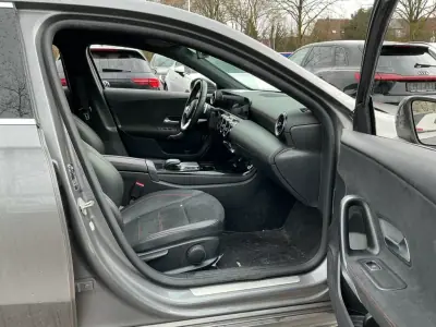 Mercedes-Benz A 250 2021 - 26790 EUR, 73975 km - AUTO.MOTO.pt - 73975km - foto 4 de 8