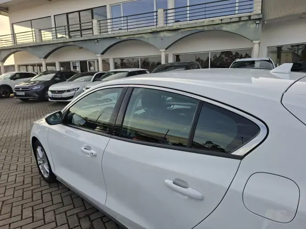 Ford Focus 2019 - 15500 EUR, 119500 km - AUTO.MOTO.pt - 119500km - foto 10 de 30