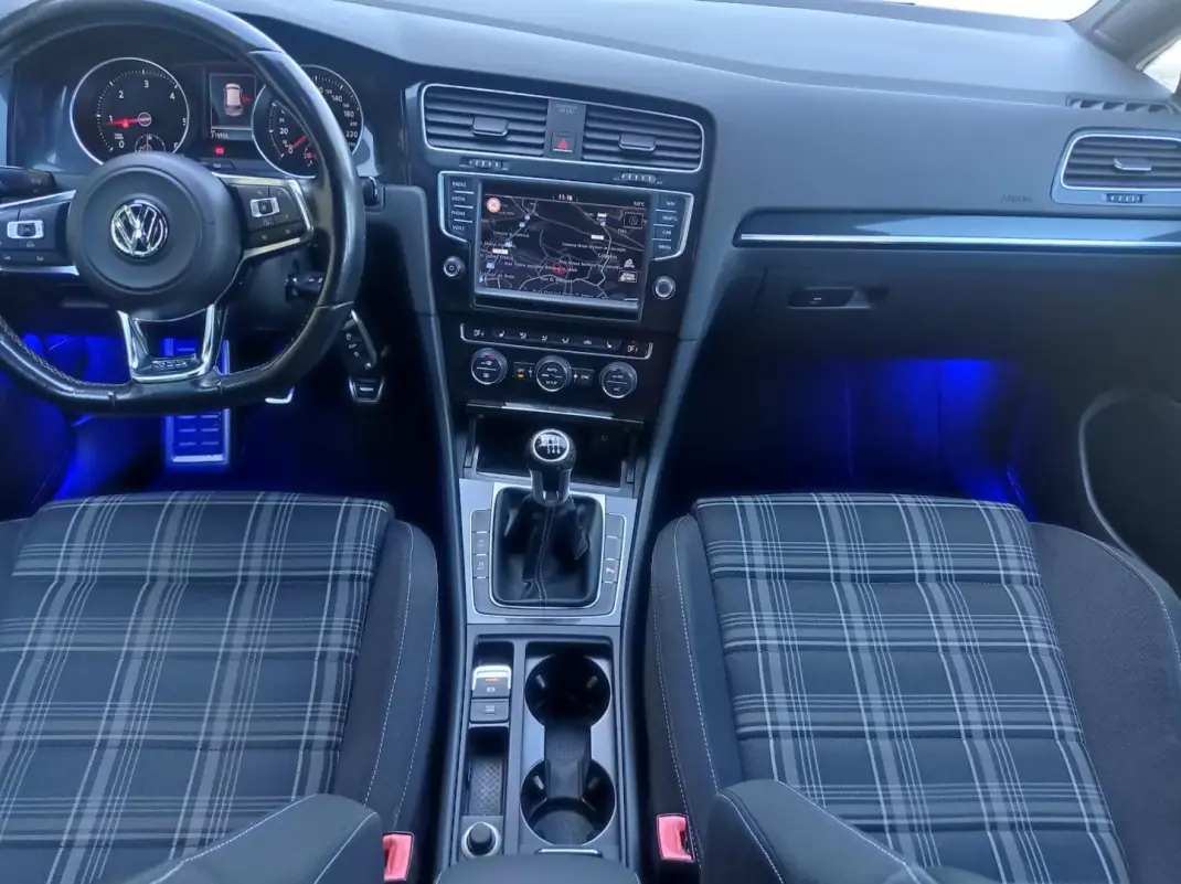 Volkswagen Golf 2013 - 17490 EUR, 214500 km - AUTO.MOTO.pt - 214500km - foto 10 de 17