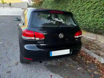 Volkswagen Golf 2010 — foto 4 de 9