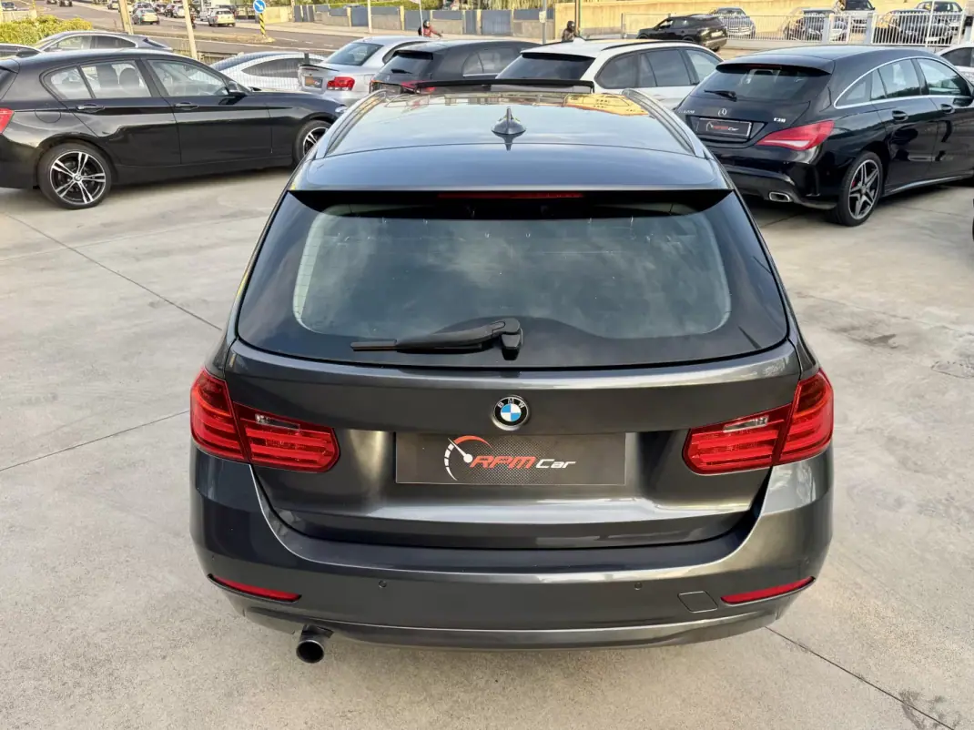 BMW 318 2014 - 10999 EUR, 270000 km - AUTO.MOTO.pt - 270000km - foto 20 de 24