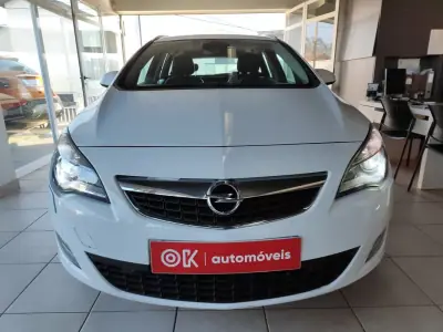Opel Astra Sports Tourer 2011 - 6750 EUR, 226000 km - AUTO.MOTO.pt - 226000km - foto 3 de 37