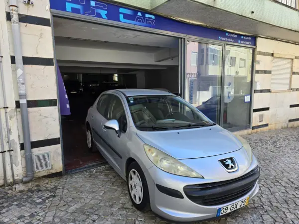 Peugeot 207 2008 - 3500 EUR, 130000 km - AUTO.MOTO.pt - 130000km - foto 3 de 17