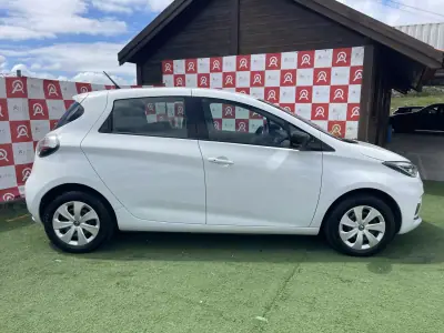 Renault Zoe 2020 - 14990 EUR, 69000 km - AUTO.MOTO.pt - 69000km - foto 2 de 23