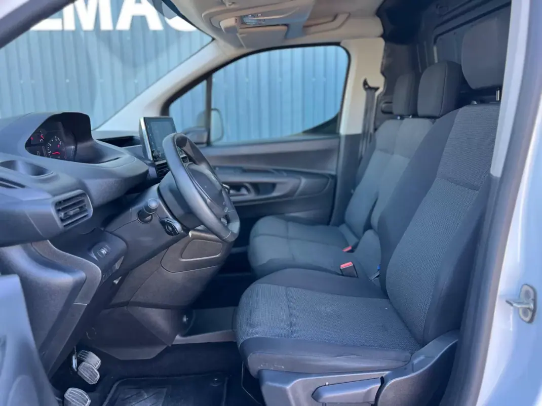 Peugeot PARTNER GIRAFON 2023 - 16500 EUR, 59653 km - AUTO.MOTO.pt - 59653km - foto 8 de 13