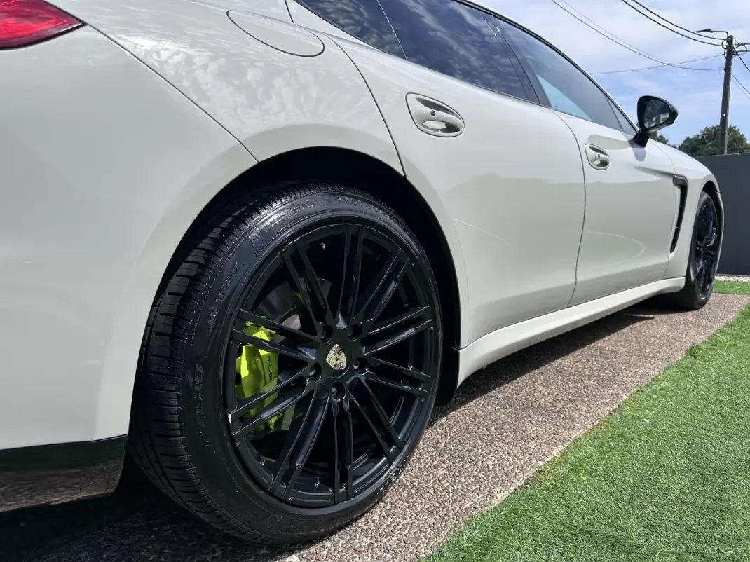 Porsche Panamera 2015 - 35000 EUR, 159000 km - AUTO.MOTO.pt - 159000km - foto 21 de 67