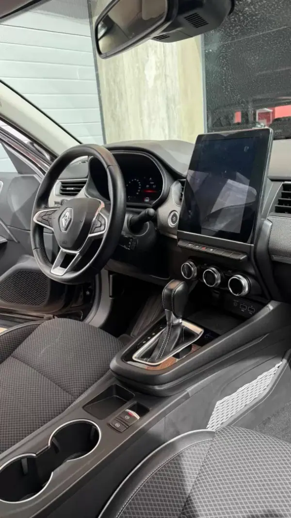 Renault Arkana 2023 - 20500 EUR, 65700 km - AUTO.MOTO.pt - 65700km - foto 14 de 15