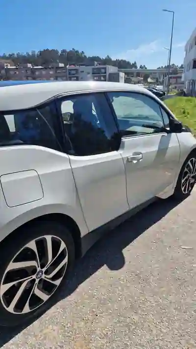BMW i3 2017 - 19500 EUR, 151000 km - AUTO.MOTO.pt - 151000km - foto 6 de 17