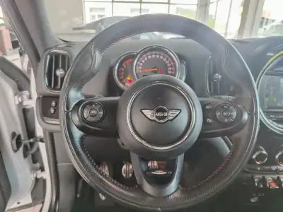MINI Countryman 2018 - 19990 EUR, 84000 km - AUTO.MOTO.pt - 84000km - foto 26 de 37