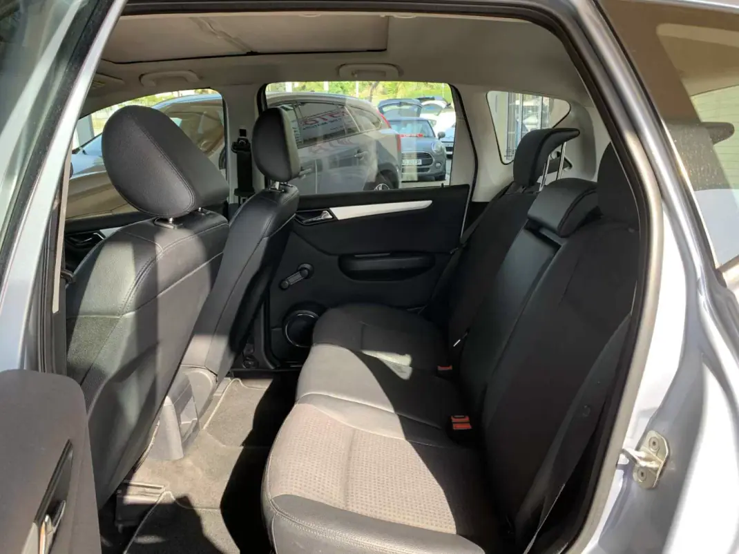 Mercedes-Benz A 180 2006 - 5950 EUR, 150000 km - AUTO.MOTO.pt - 150000km - foto 17 de 22