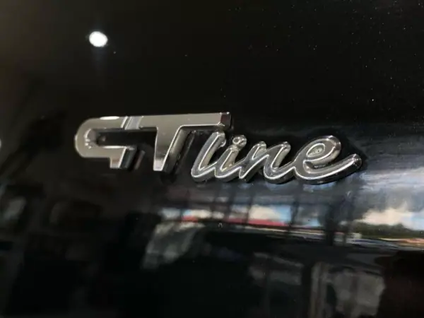 Renault Mégane Coupe 2012 - 11900 EUR, 157000 km - AUTO.MOTO.pt - 157000km - foto 5 de 17
