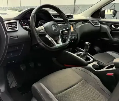 Nissan Qashqai 2018 - 15950 EUR, 158434 km - AUTO.MOTO.pt - 158434km - foto 20 de 27