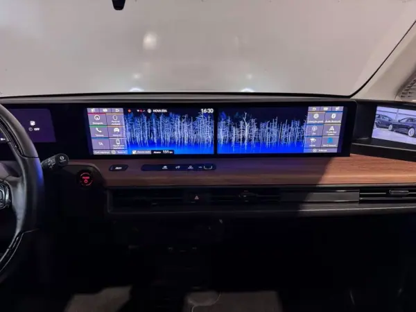 Honda e 2022 - 27500 EUR, 8470 km - AUTO.MOTO.pt - 8470km - foto 8 de 59