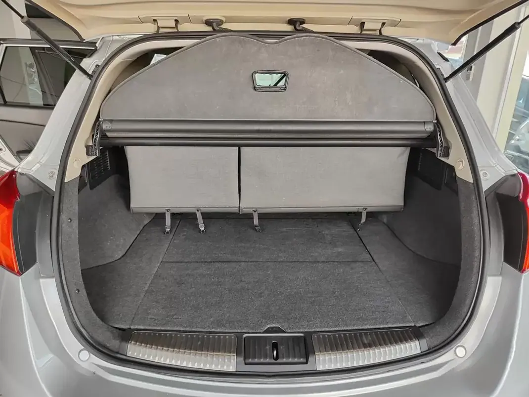 Nissan Murano 2010 - 14750 EUR, 154100 km - AUTO.MOTO.pt - 154100km - foto 25 de 46