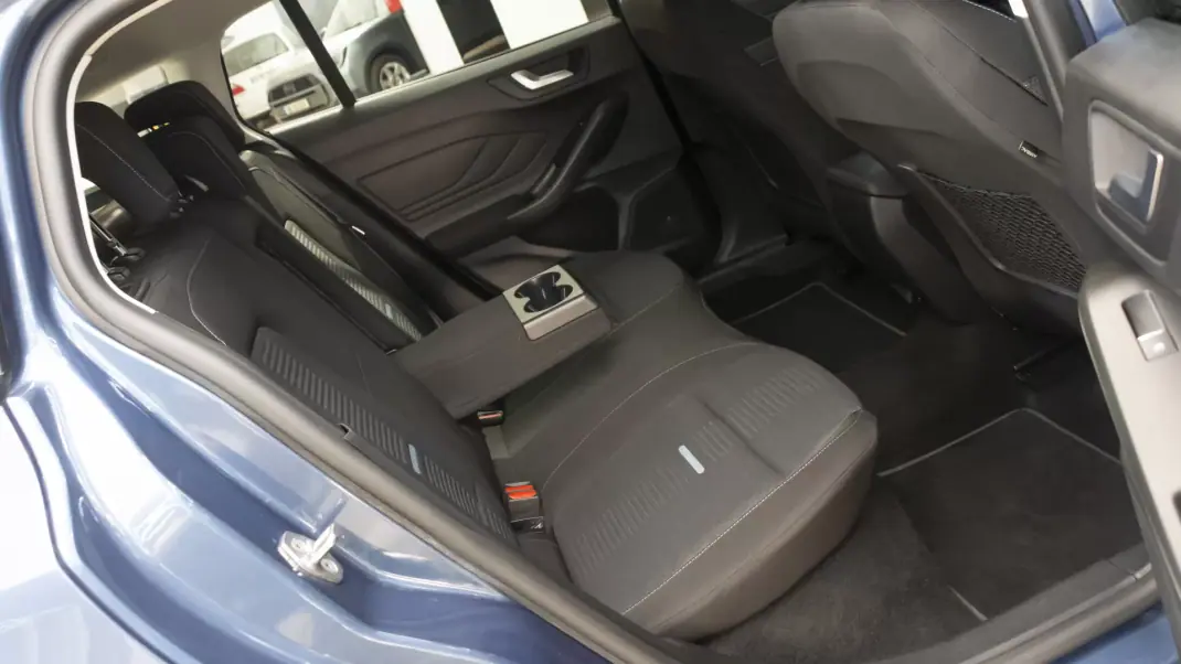 Ford Focus SW 2023 - 14900 EUR, 79000 km - 79000km - foto 11 de 41
