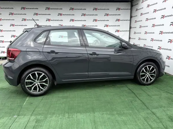 Volkswagen Polo 2020 - 14990 EUR, 168800 km - AUTO.MOTO.pt - 168800km - foto 7 de 21