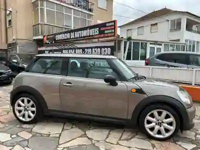 MINI One 2011 - 8700 EUR, 220000 km - AUTO.MOTO.pt - 220000km - foto 9 de 31