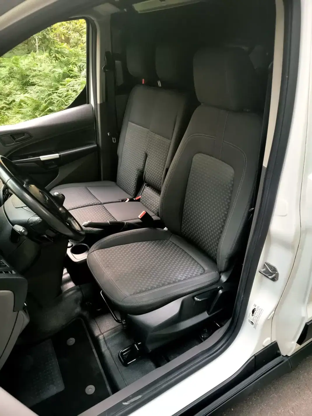 Ford Transit Connect 2021 - 11990 EUR, 146000 km - AUTO.MOTO.pt - 146000km - foto 17 de 18