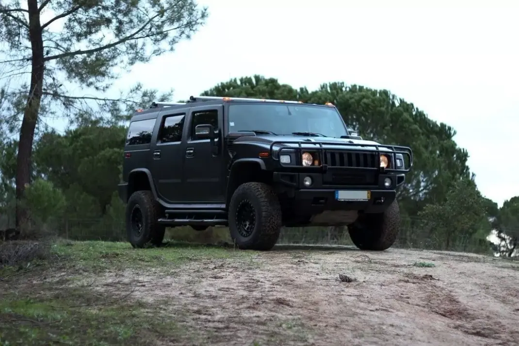 Hummer H2 2006 - 48800 EUR, 75250 km - AUTO.MOTO.pt - 75250km - foto 16 de 39