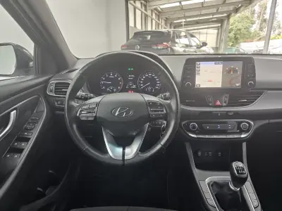 Hyundai i30 SW 2018 - 12950 EUR, 117053 km - AUTO.MOTO.pt - 117053km - foto 15 de 41