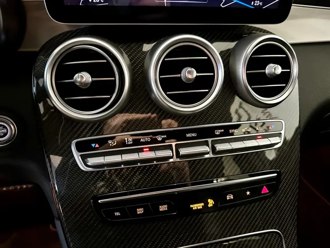 Mercedes-Benz GLC 220 2019 - 36450 EUR, 179000 km - AUTO.MOTO.pt - 179000km - foto 24 de 36