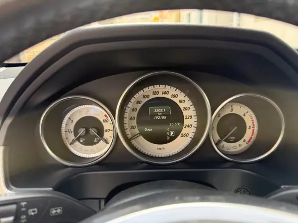 Mercedes-Benz E 250 2016 - 23000 EUR, 192000 km - AUTO.MOTO.pt - 192000km - foto 15 de 15