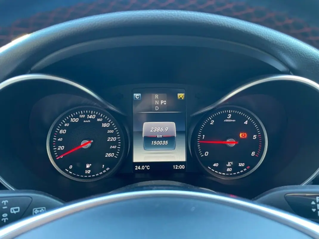 Mercedes-Benz C 220 2015 - 25999 EUR, 151000 km - AUTO.MOTO.pt - 151000km - foto 17 de 56