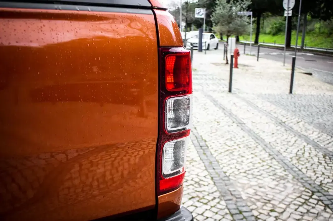 Ford Ranger 2014 - 24900 EUR, 174229 km - AUTO.MOTO.pt - 174229km - foto 11 de 39
