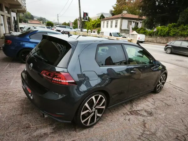 Volkswagen Golf 2014 - 19900 EUR, 160000 km - AUTO.MOTO.pt - 160000km - foto 7 de 34
