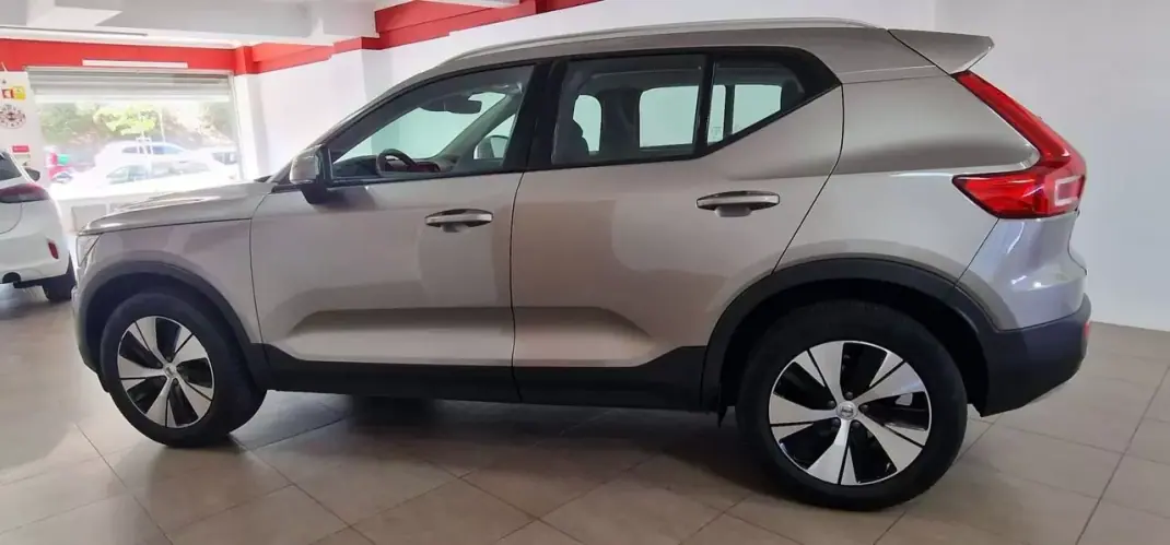 Volvo XC 40 2021 - 23450 EUR, 102307 km - 102307km - foto 5 de 60