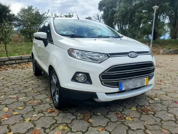 Ford EcoSport 2014 - 10900 EUR, 137000 km - AUTO.MOTO.pt - 137000km - foto 13 de 20
