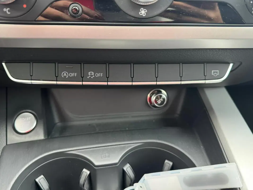 Audi A4 Avant 2019 - 24900 EUR, 91315 km - AUTO.MOTO.pt - 91315km - foto 13 de 21