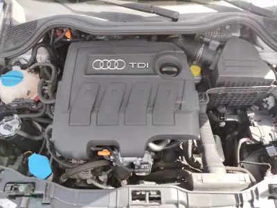 Audi A1 Sportback 2013 - 13750 EUR, 119213 km - AUTO.MOTO.pt - 119213km - foto 16 de 18
