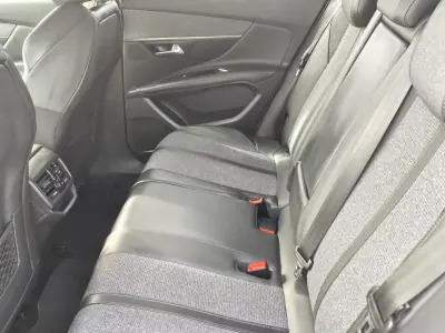 Peugeot 3008 2020 - 19900 EUR, 98000 km - AUTO.MOTO.pt - 98000km - foto 17 de 28