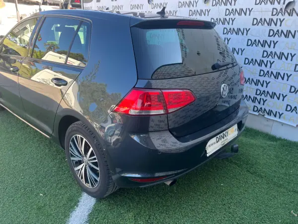 Volkswagen Golf 2016 - 12990 EUR, 182000 km - AUTO.MOTO.pt - 182000km - foto 5 de 11
