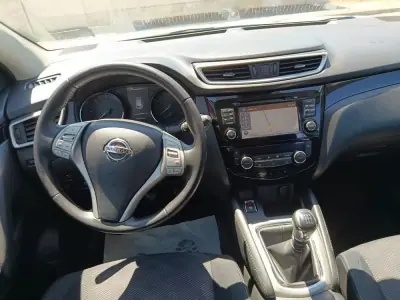 Nissan Qashqai 2017 - 12750 EUR, 153412 km - AUTO.MOTO.pt - 153412km - foto 9 de 30