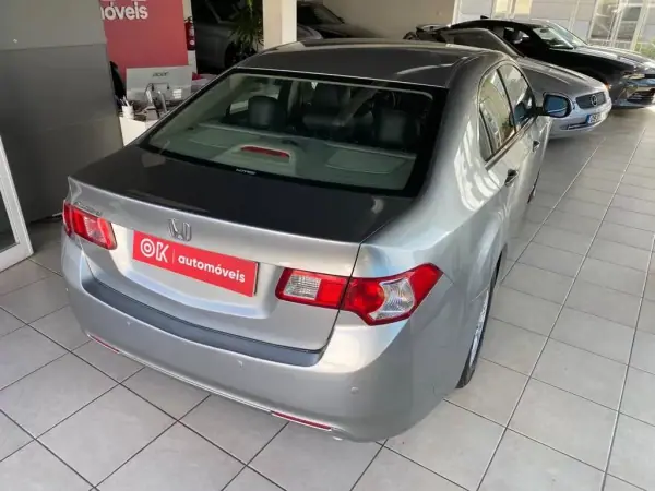 Honda Accord 2009 - 9250 EUR, 266508 km - AUTO.MOTO.pt - 266508km - foto 26 de 34