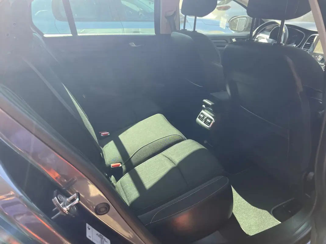 Renault Mégane Sport Tourer 2019 - 12500 EUR, 232000 km - 232000km - foto 15 de 16
