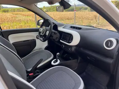 Renault Twingo 2022 - 15750 EUR, 11000 km - AUTO.MOTO.pt - 11000km - foto 18 de 46