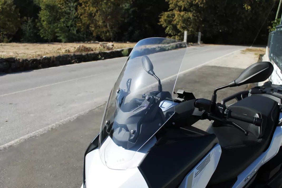 BMW C 440 GT 2025 - 9250 EUR, 2300 km - AUTO.MOTO.pt - 2300km - foto 17 de 28