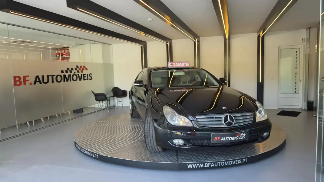 Mercedes-Benz CLS 320 2008 - 12900 EUR, 314479 km - 314479km - foto 11 de 60