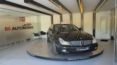 Mercedes-Benz CLS 320 2008 - 12900 EUR, 314479 km - AUTO.MOTO.pt - 314479km - foto 11 de 60