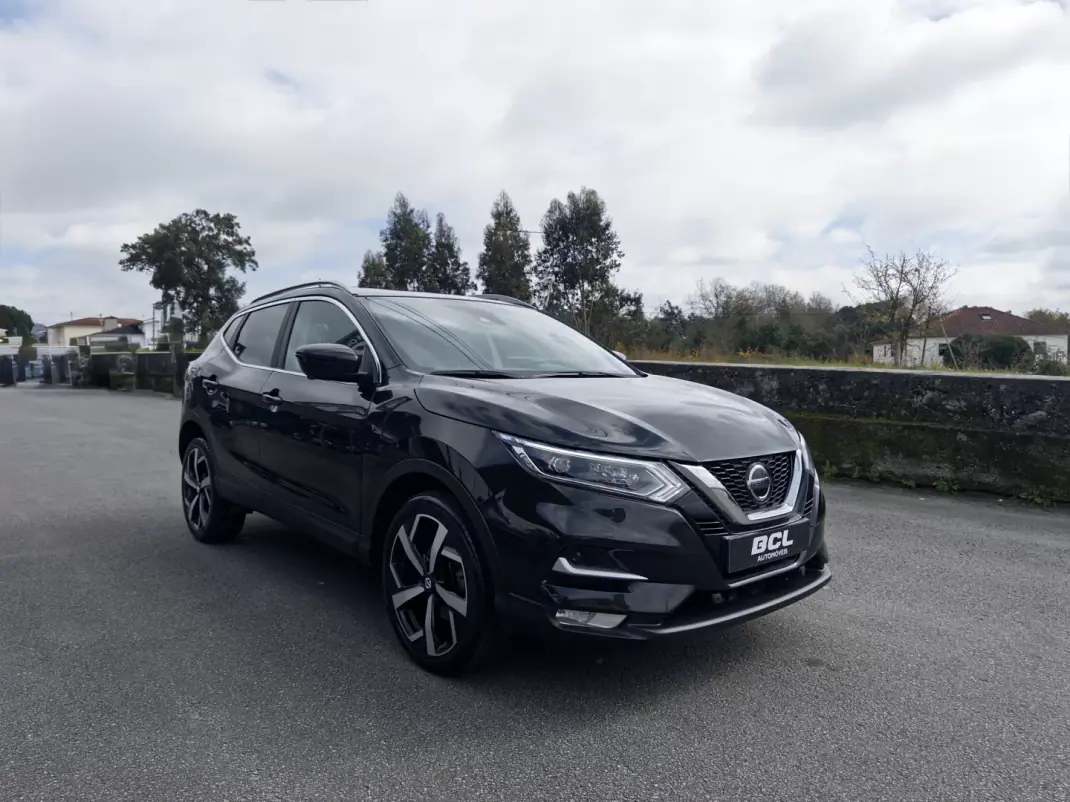 Nissan Qashqai 2019 - 18990 EUR, 106000 km - AUTO.MOTO.pt - 106000km - foto 1 de 41