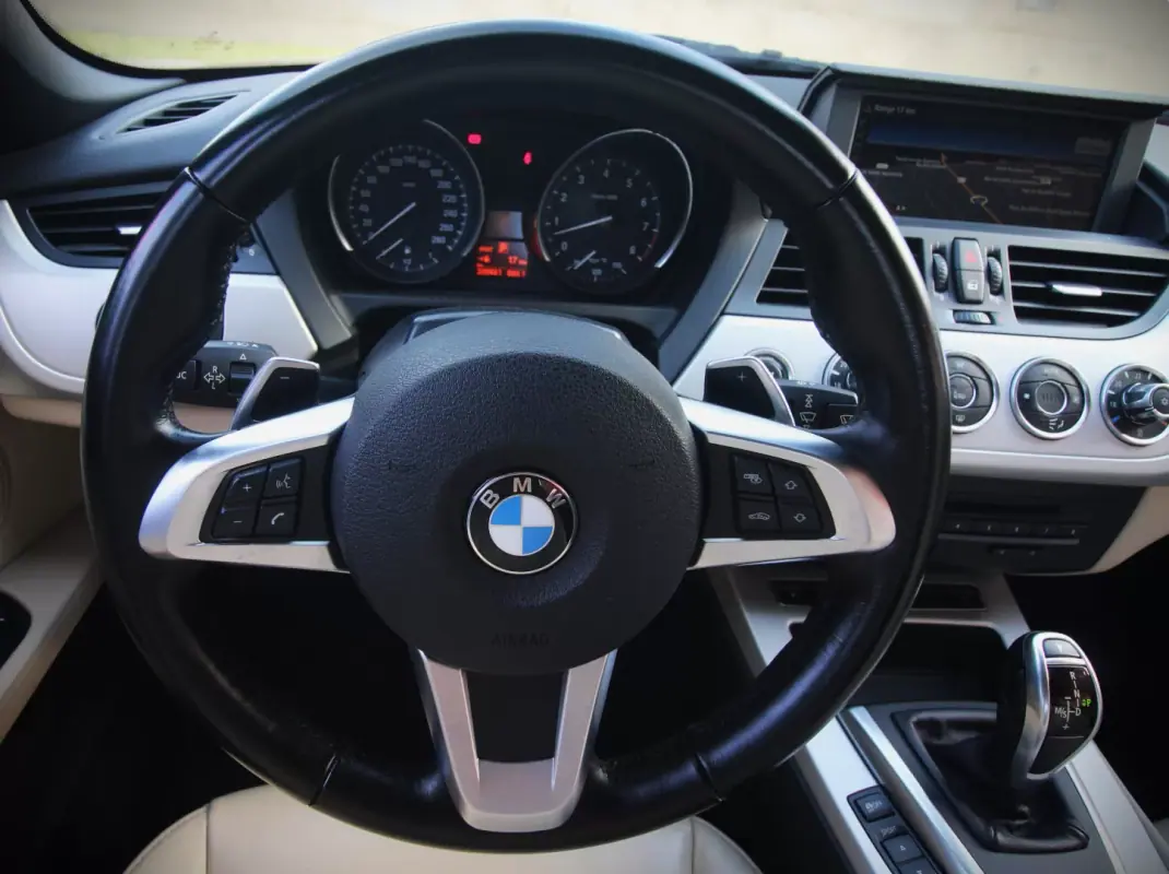BMW Z4 2012 - 21000 EUR, 203000 km - AUTO.MOTO.pt - 203000km - foto 11 de 31