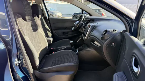 Renault Captur 2018 - 12990 EUR, 149914 km - AUTO.MOTO.pt - 149914km - foto 22 de 44