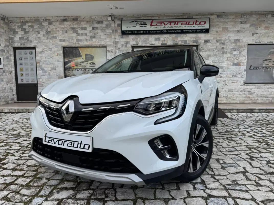 Renault Captur 2023 - 18500 EUR, 103000 km - AUTO.MOTO.pt - 103000km - foto 1 de 48