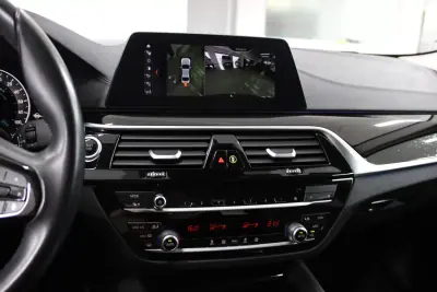 BMW 530e 2020 - 29400 EUR, 96515 km - AUTO.MOTO.pt - 96515km - foto 13 de 25