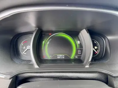 Renault Mégane 2016 - 14750 EUR, 142000 km - AUTO.MOTO.pt - 142000km - foto 21 de 24