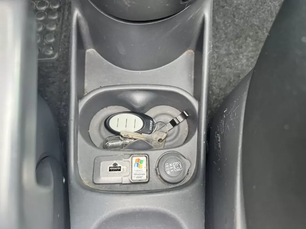 Fiat 500C 2010 - 9500 EUR, 155728 km - AUTO.MOTO.pt - 155728km - foto 17 de 20
