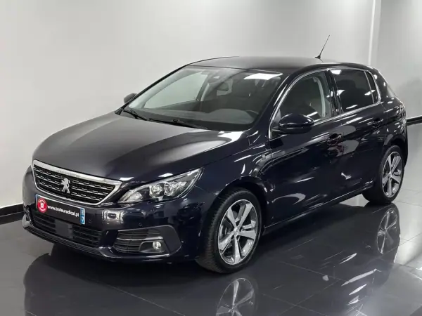 Peugeot 308 2019 - 14500 EUR, 50000 km - AUTO.MOTO.pt - 50000km - foto 4 de 51